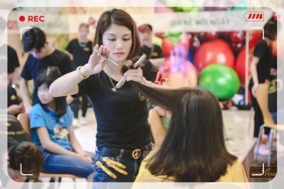 Nghề tạo mẫu tóc - Hướng đi mới để tiết kiệm thời gian và dễ tìm việc làm Nghề tạo mẫu tóc - Hướng đi mới để tiết kiệm thời gian và dễ tìm việc làm