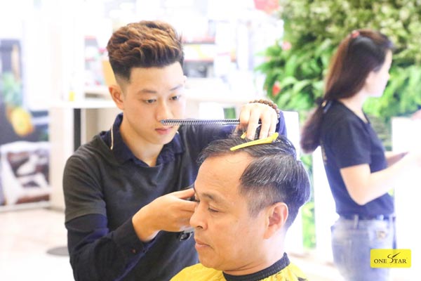 Học cắt tóc nam bao nhiêu tiền Giá rẻ không