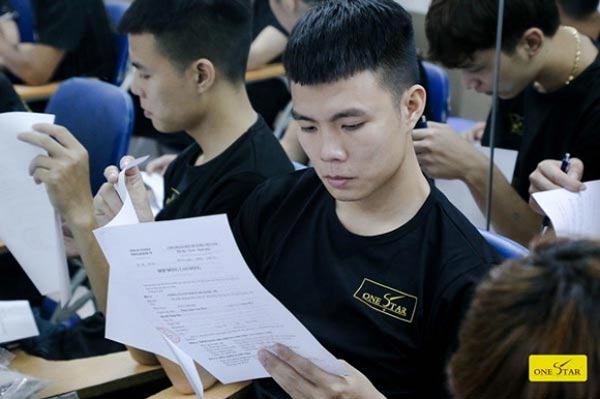 Khởi nghiệp nghề cắt tóc có thật sự dễ dàng Khởi nghiệp nghề cắt tóc có thật sự dễ dàng