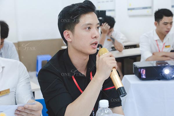 Những vị ban giám khảo không thể thiếu trong mỗi cuộc thi Những vị ban giám khảo không thể thiếu trong mỗi cuộc thi