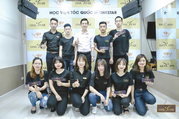 Thầy cô và các bạn là nguồn động lực để em phấn đấu Thầy cô và các bạn là nguồn động lực để em phấn đấu