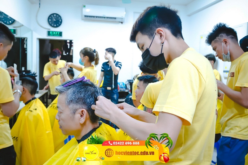 Học cắt tóc ở Quảng Ninh 1