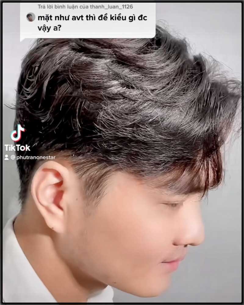 Uốn tóc Side Part rủ phong cách Hàn Quốc sẽ khiến bạn trở nên nổi bật và thu hút mọi ánh nhìn. Với phong cách trẻ trung và hiện đại, bạn sẽ dễ dàng tỏa sáng ở bất cứ đâu với mái tóc Side Part độc đáo của mình.
